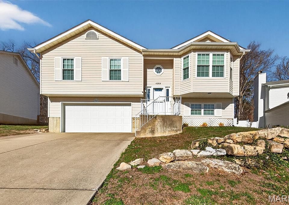 1st image of 4269 NW Point Dr