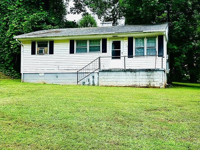 1st image of 126 Dexter St
