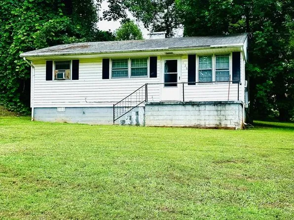 126 Dexter St, Martinsville, VA 24112