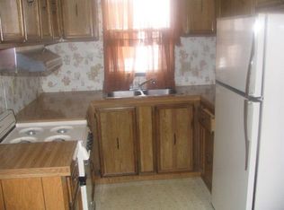 9 Holly Ln, Webster, MA 01570