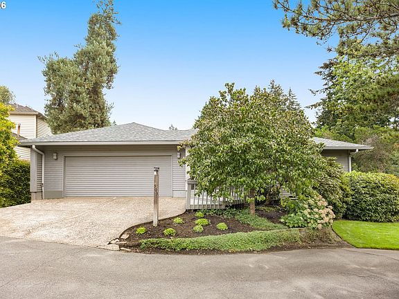 2nd image of 503 SW Colony Dr