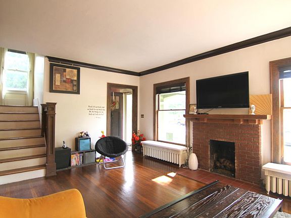 3rd image of 2118 Madison Ave SE