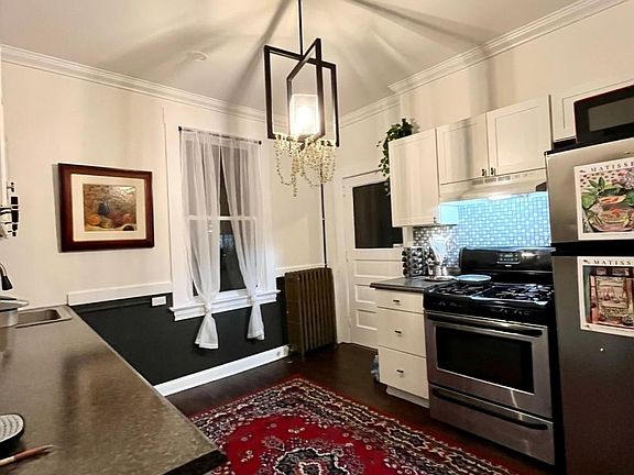 2nd image of 219 Gross St #2