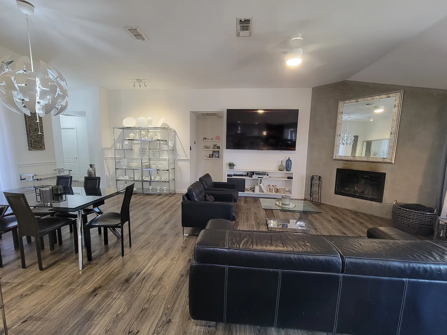 3 bed, 1673 sqft, $2,500 — Photo 4