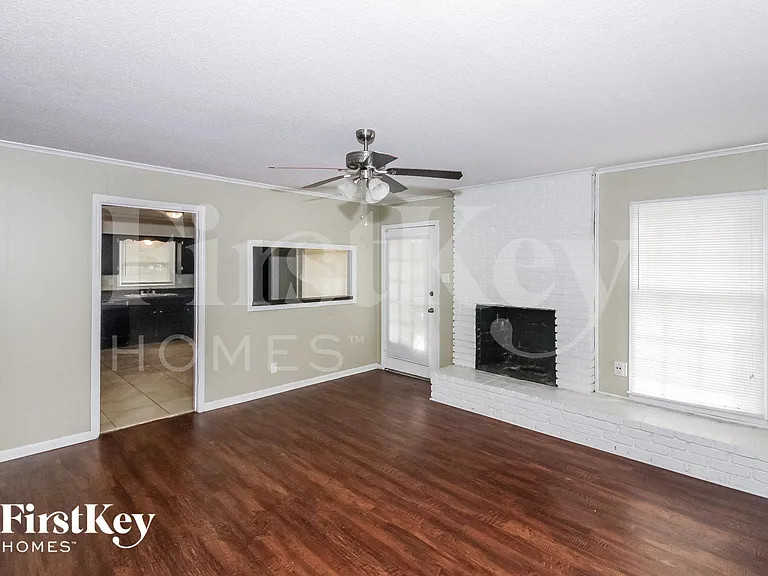 4310 Millbranch Rd — Photo 2