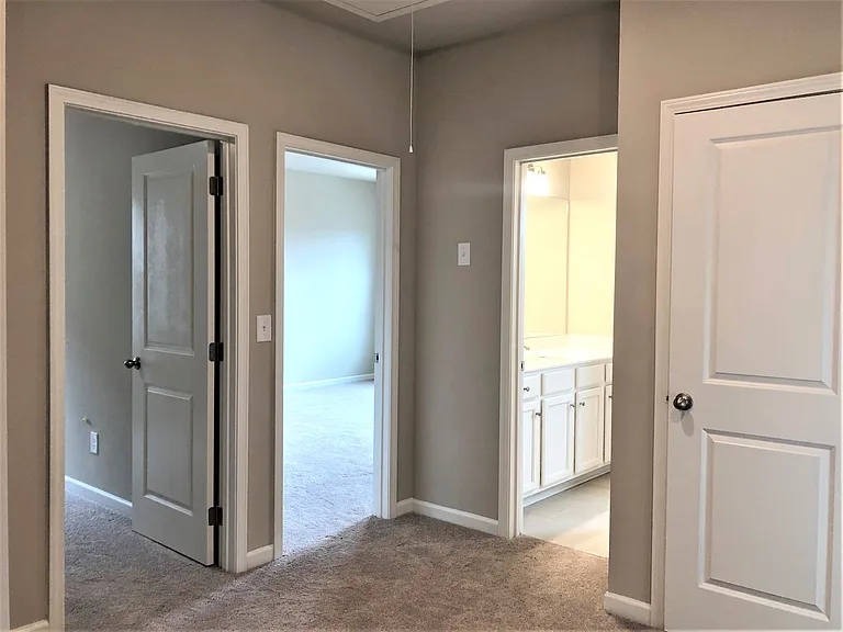 6976 Lancaster Xing — Photo 27