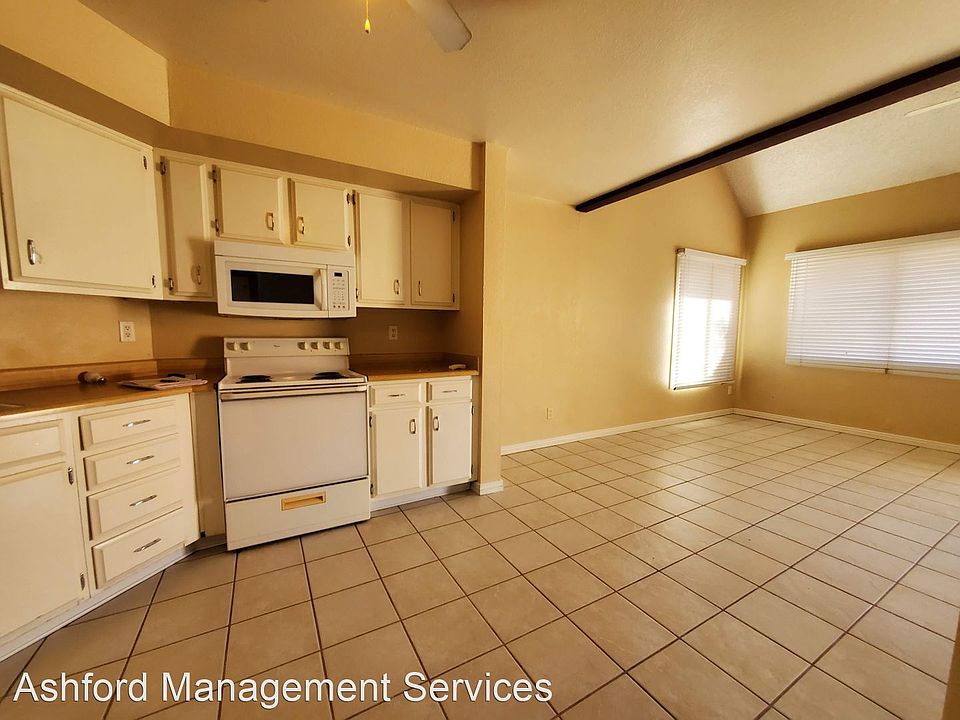 1st image of 7324 N 43rd Ln