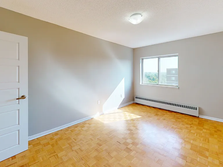 810 Canterbury Ave — Photo 44