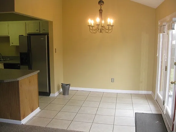 1664 Crossen Way — Photo 4
