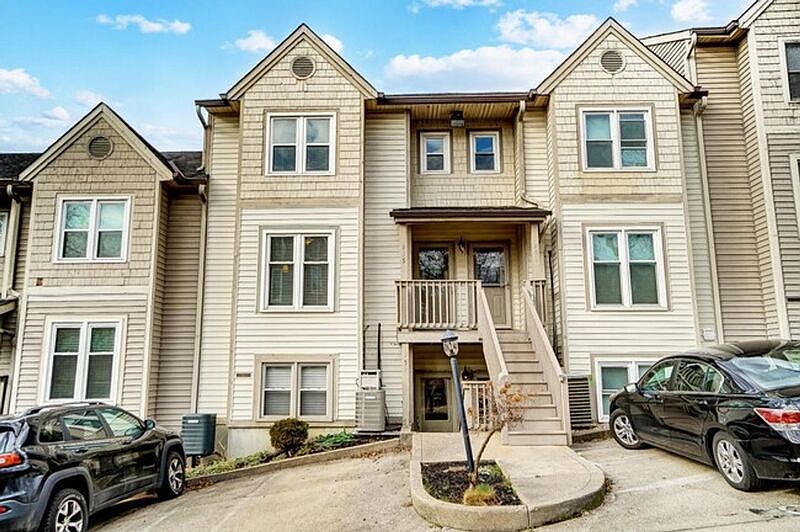 1st image of 955 Auburnview Dr