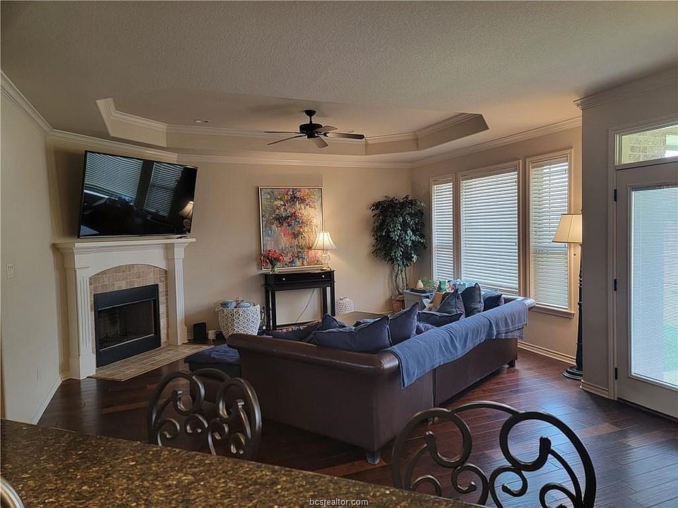 1st image of 4006 Silver Brook Ct