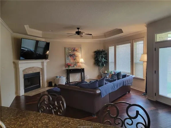 4006 Silver Brook Ct, College Station, TX 77845