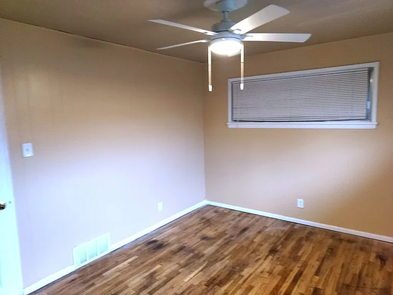 1008 W Tally Ho St — Photo 17