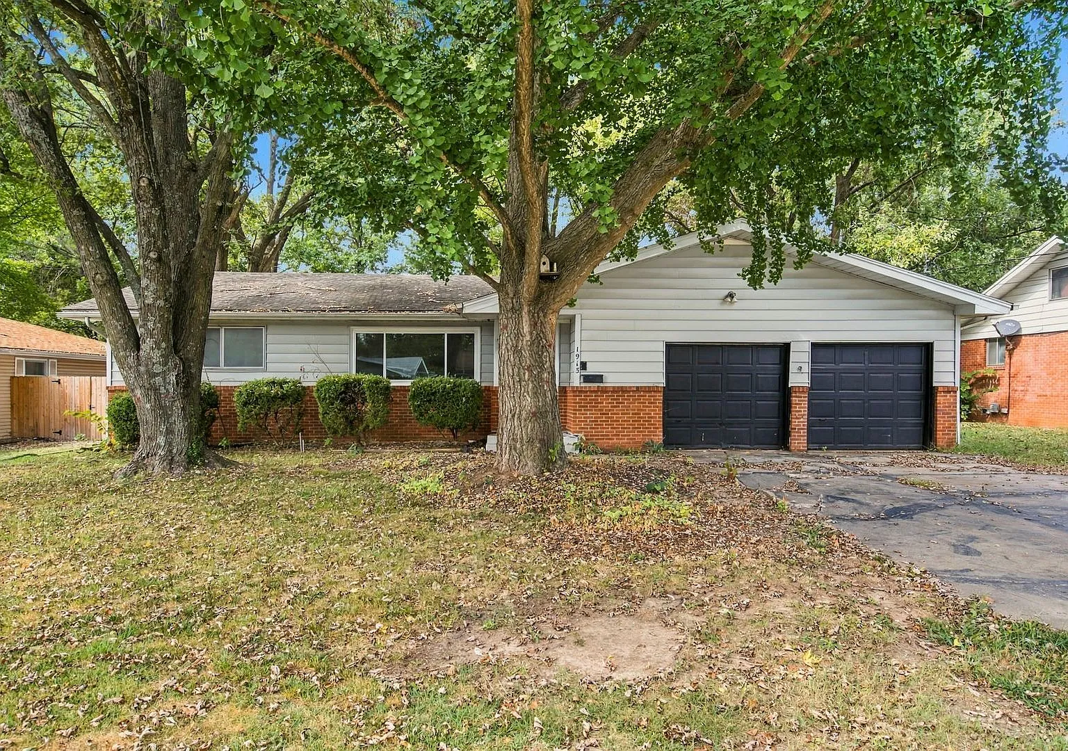 Spacious 3-Bedroom Home with 2-Car Garage in a Great Location! — Photo 1