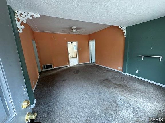 4th image of 106 S Prospect St