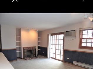 4302 W Shamrock Ln APT 1C, McHenry, IL 60050