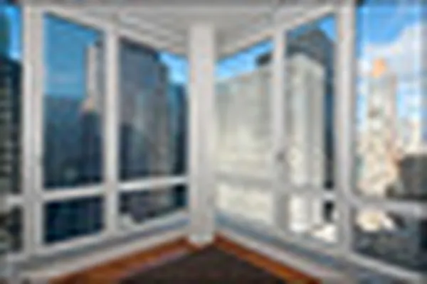 Sold by Manhattan Boutique Real Estate | media 25