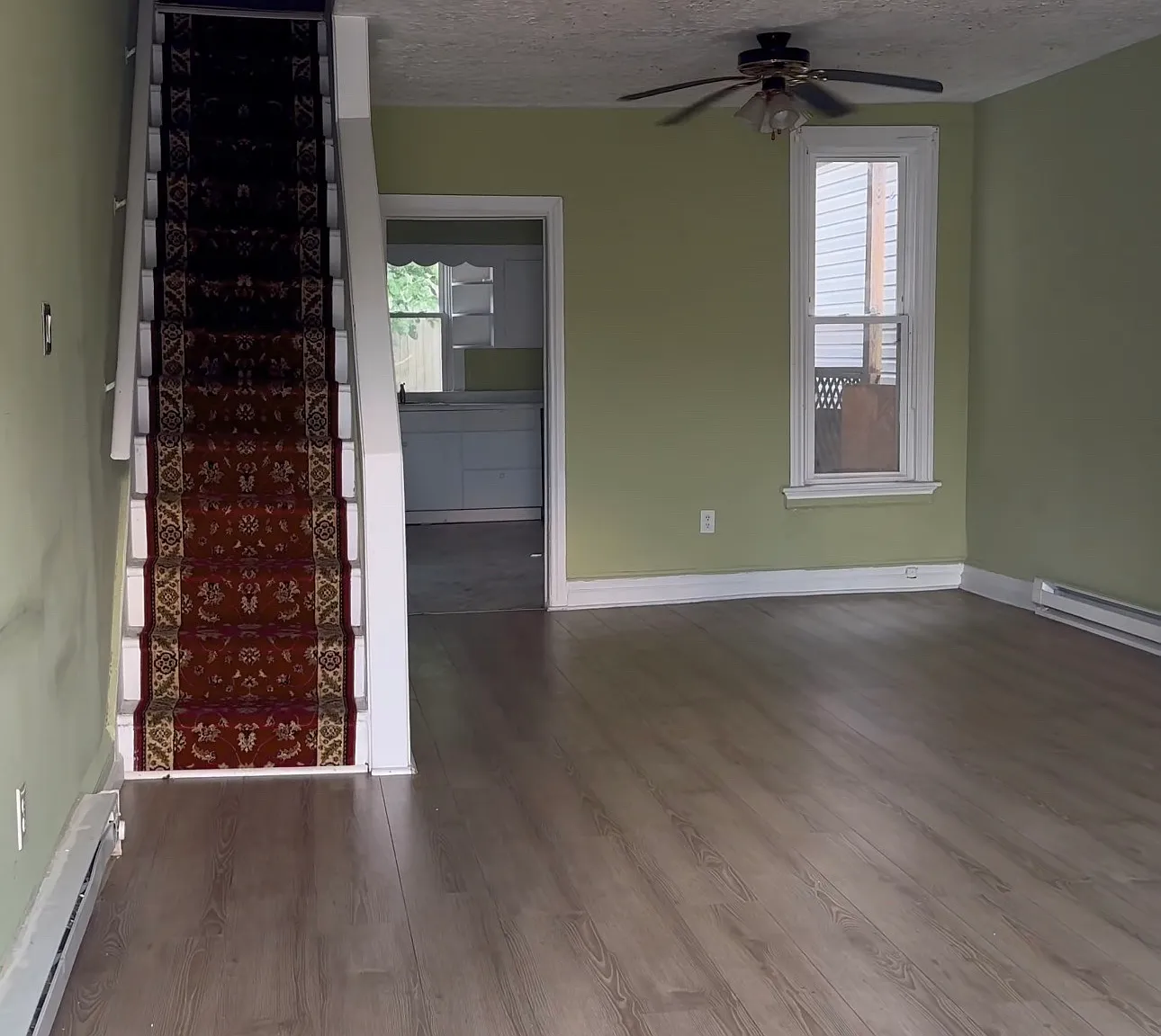 4 bed, 1312 sqft, $1,790 — Photo 3