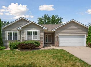 1845 Southbrook Dr, Ely, IA 52227