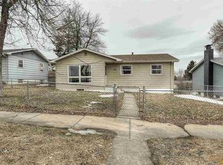 208 E Nowlin St, Rapid City, SD 57701