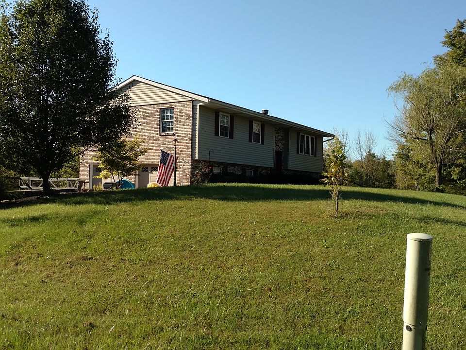 1st image of 17486 Lexington Dr