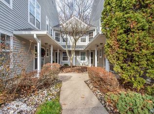 1228 Richmond Rd, Mahwah, NJ 07430