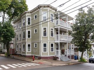 27 Walnut St #2, Somerville, MA 02143