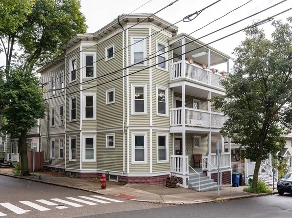 27 Walnut St #2, Somerville, MA 02143