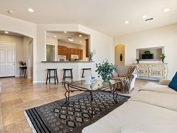 3rd image of 80890 Avenida Santa Regina