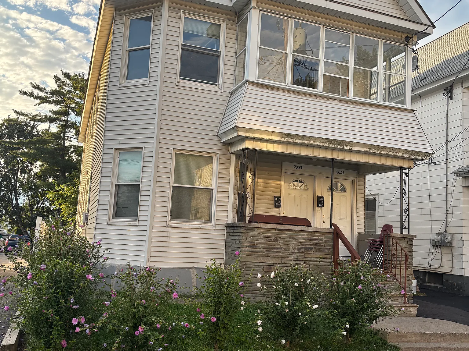 3 bed, 2166 sqft, $1,700 — Photo 1