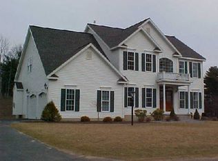 6 Montery Rd, Guilderland, NY 12306