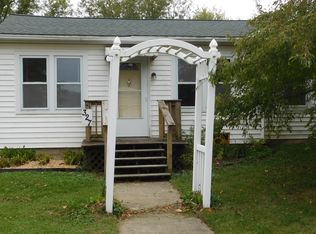 327 E Lena, Lena, IL 61048