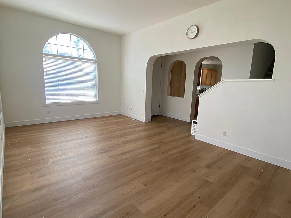 1000 Amaryllis Cir