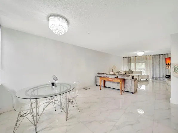 7021 Environ Boulevard #319, Lauderhill, FL 33319