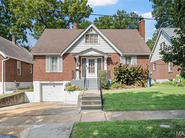 1251 Hafner Pl, Saint Louis, MO 63130