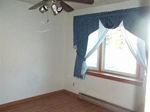 5th image of 30 Sanford Dr