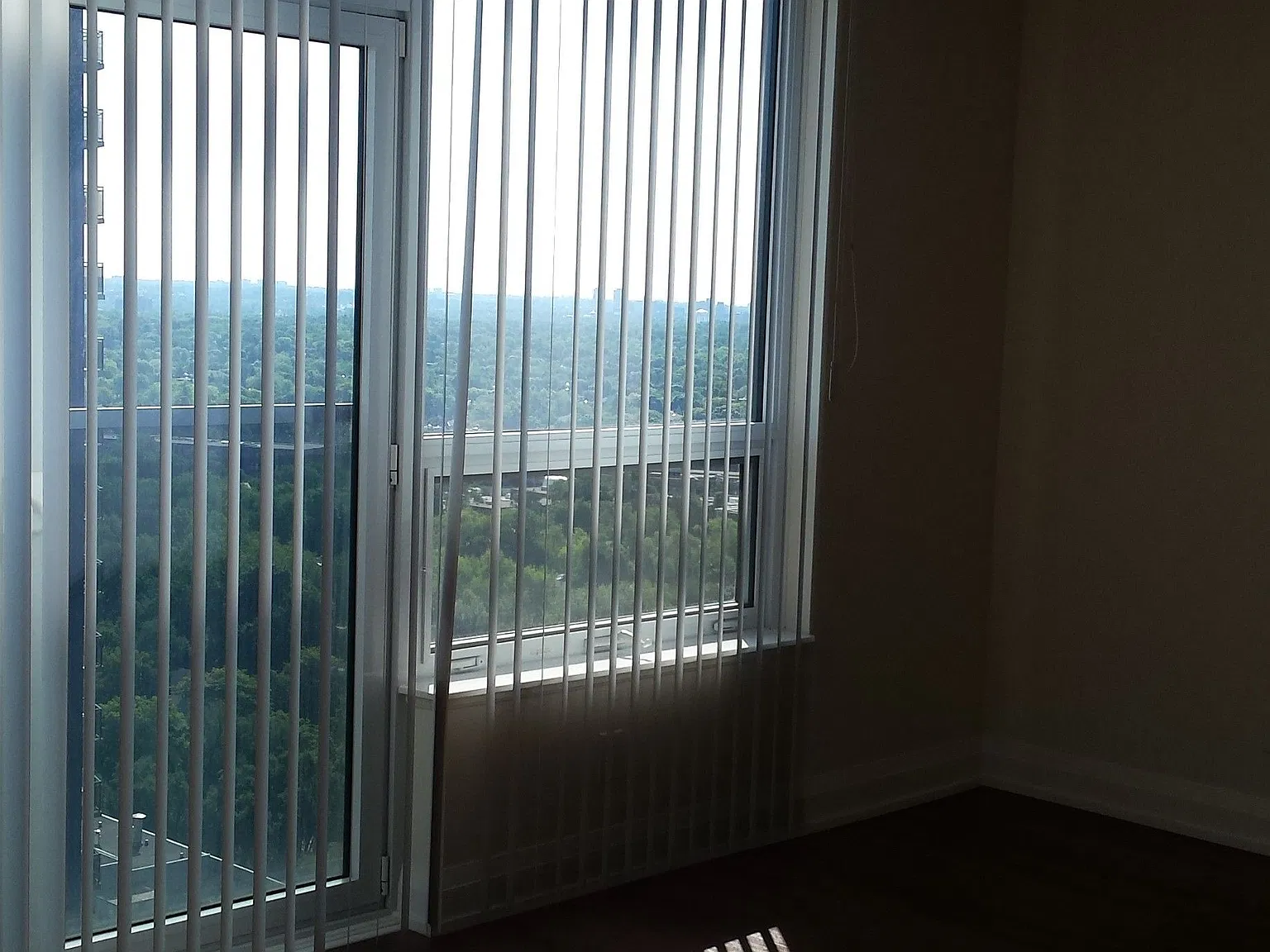 Hullmark — Photo 2