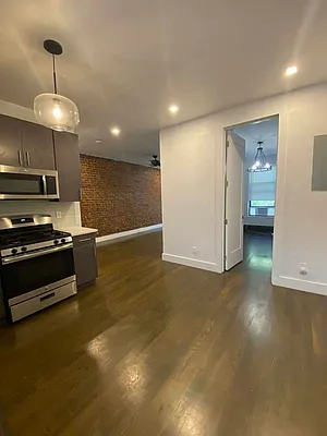 Rented by The Brokerage Group LLC | media 19