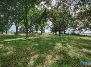 142 County Lake Rd, New Market, AL 35761