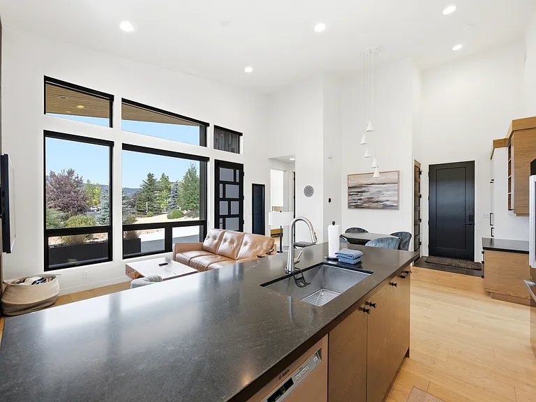7143 N Pace Pl — Photo 8