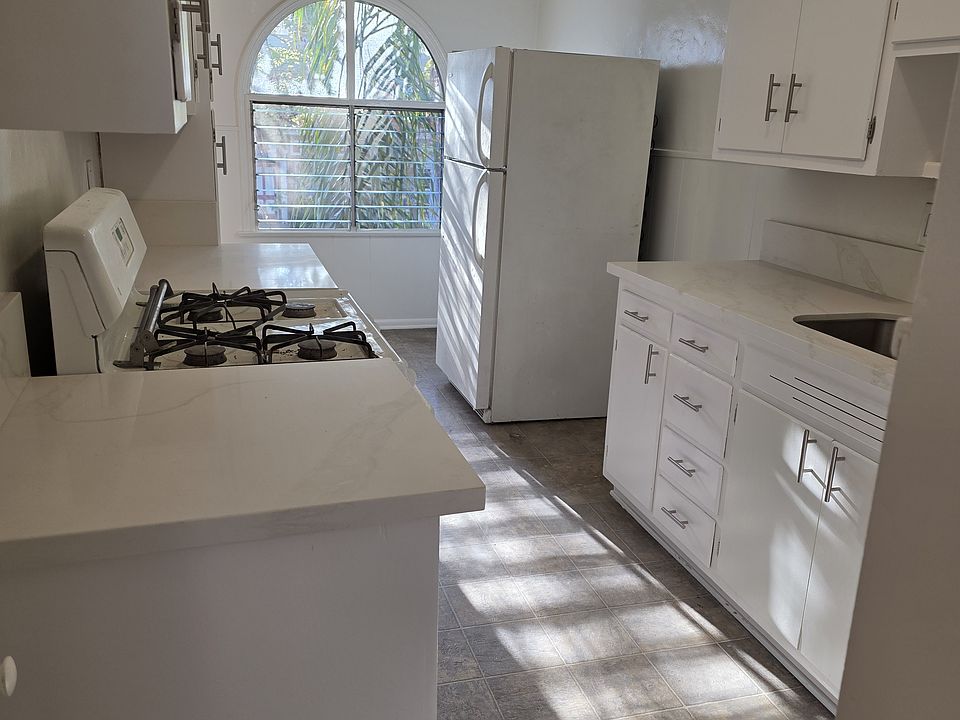 Kitchen East