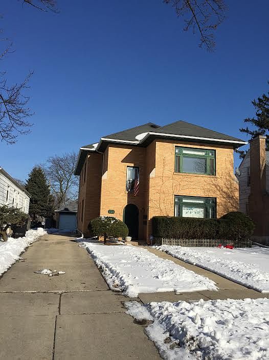 2nd image of 720 Grove