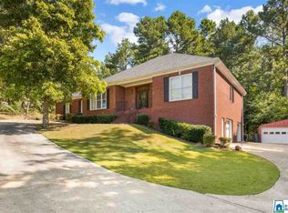 3247 1st St, Trussville, AL 35173