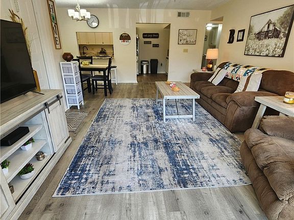5th image of 4661 Lakeside Club Blvd APT 10-B2