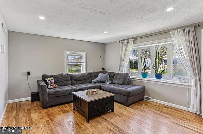 36 Browning Ave — Photo 20