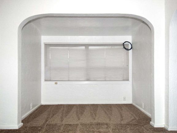 5th image of 725 S College Ave