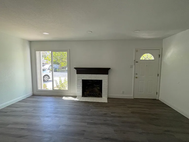 1680 Waltham Rd — Photo 13