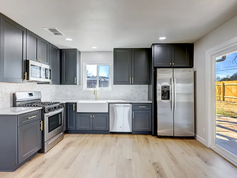 511 Arbor Ln — Photo 16