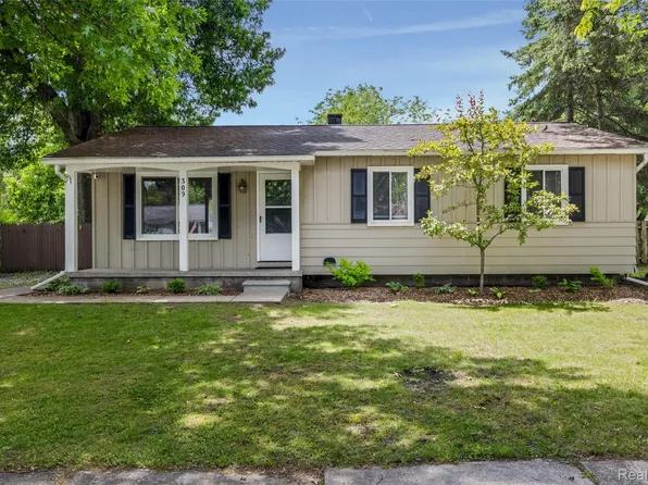 309 Crescent Ave, Holly, MI 48442