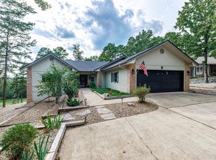 15 Versalles Ln, Hot Springs Village, AR 71909